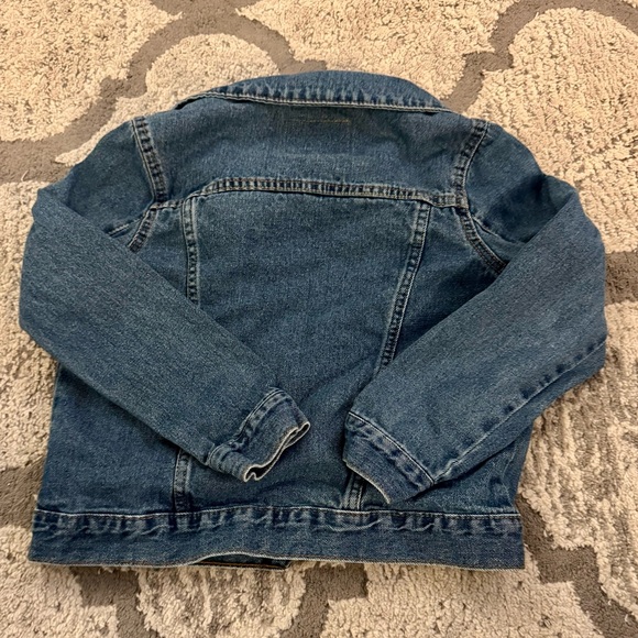 Levi's Classic Blue Denim Trucker Jacket - Picture 5 of 5